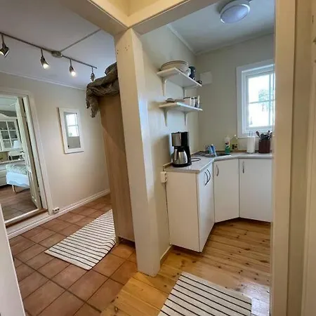With Access To Garden, Central, Quiet And With Free Parking Apartament *